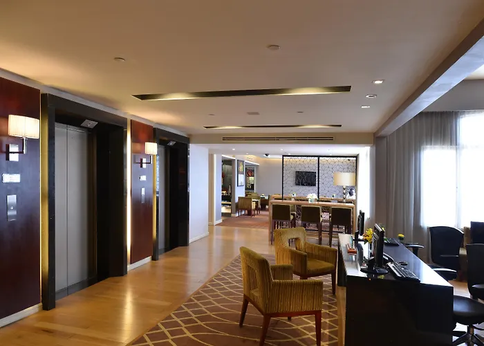 Khách sạn Equatorial Ho Chi Minh City